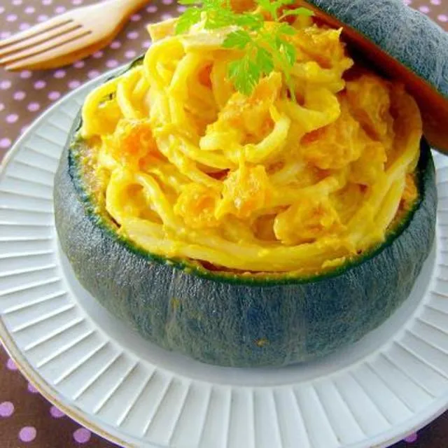 Snapdishの料理写真:みぃさんのハロウィン♪坊ちゃんかぼちゃクリームチーズパスタ #レシピブログ #RecipeBlog|レシピブログさん