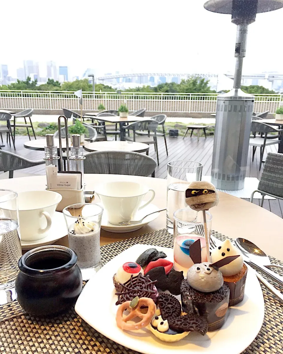 Snapdishの料理写真:Halloween sweets buffet 🎃💕👻💕🦇@Hilton Tokyo Bay|K.Sさん