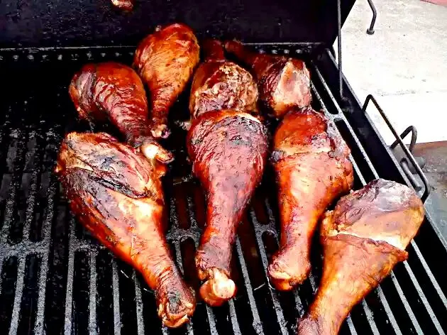 My Family is grilling Preparing for Hurricane Nate 💨💨My Uncle Smoked Turkey legs ♥ #Turkey #BBQ #BBQ/Picnic #Main dish #Meat/Poultry ♥|Alisha GodsglamGirl Matthewsさん