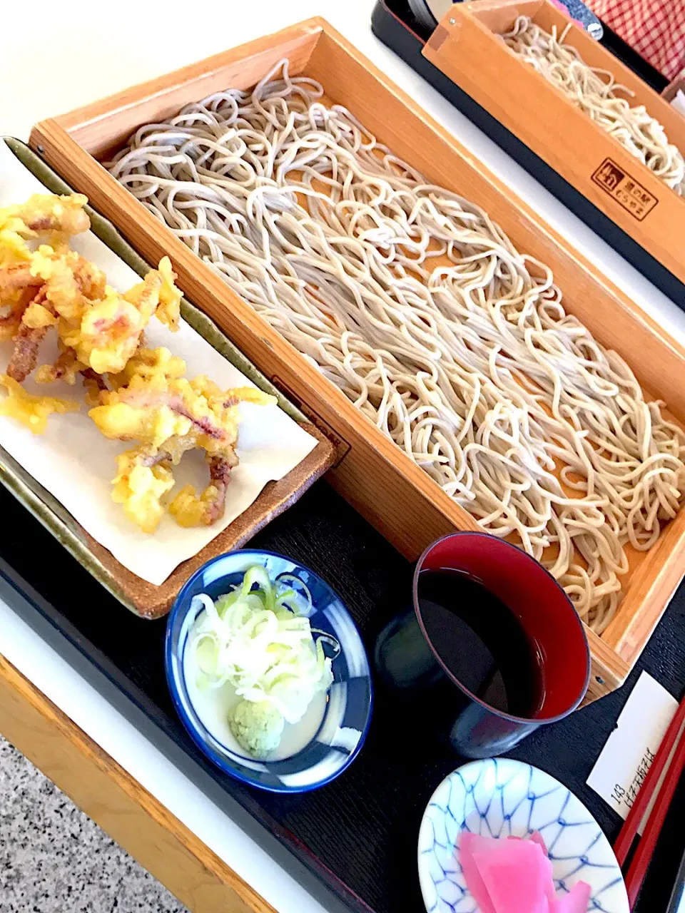 Snapdishの料理写真:げそ天板そば
#天ぷら
#板そば
#げそ天
#蕎麦|901さん