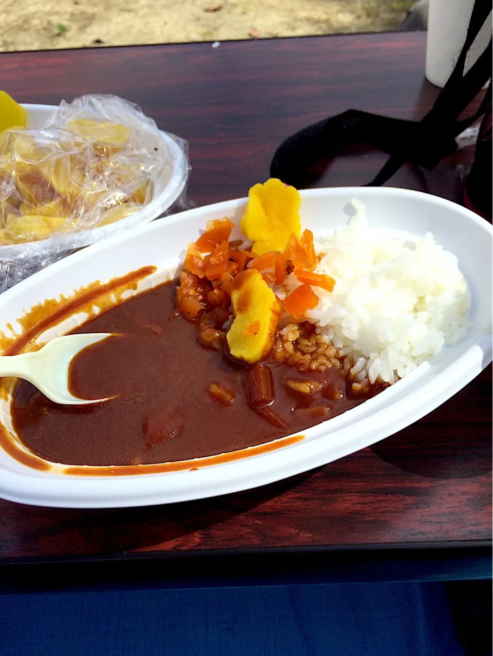 祭の昼ごはんは、カレー🍛*\(^o^)/*|すかラインさん