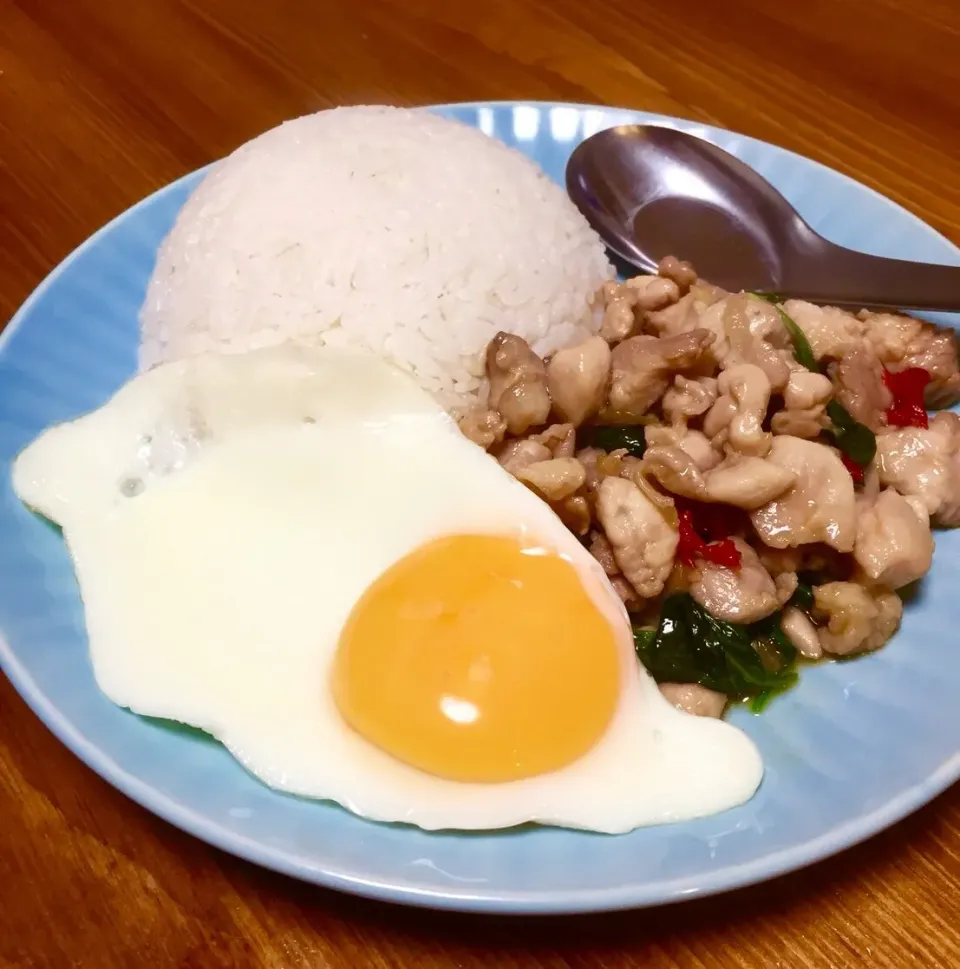 タイ料理な日 #ガパオ #タイ料理|りよさん