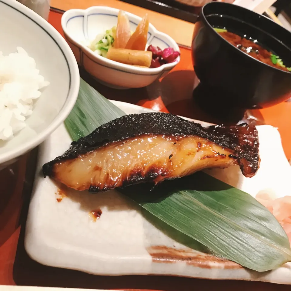 鈴波 銀ダラ定食|麻紀子さん