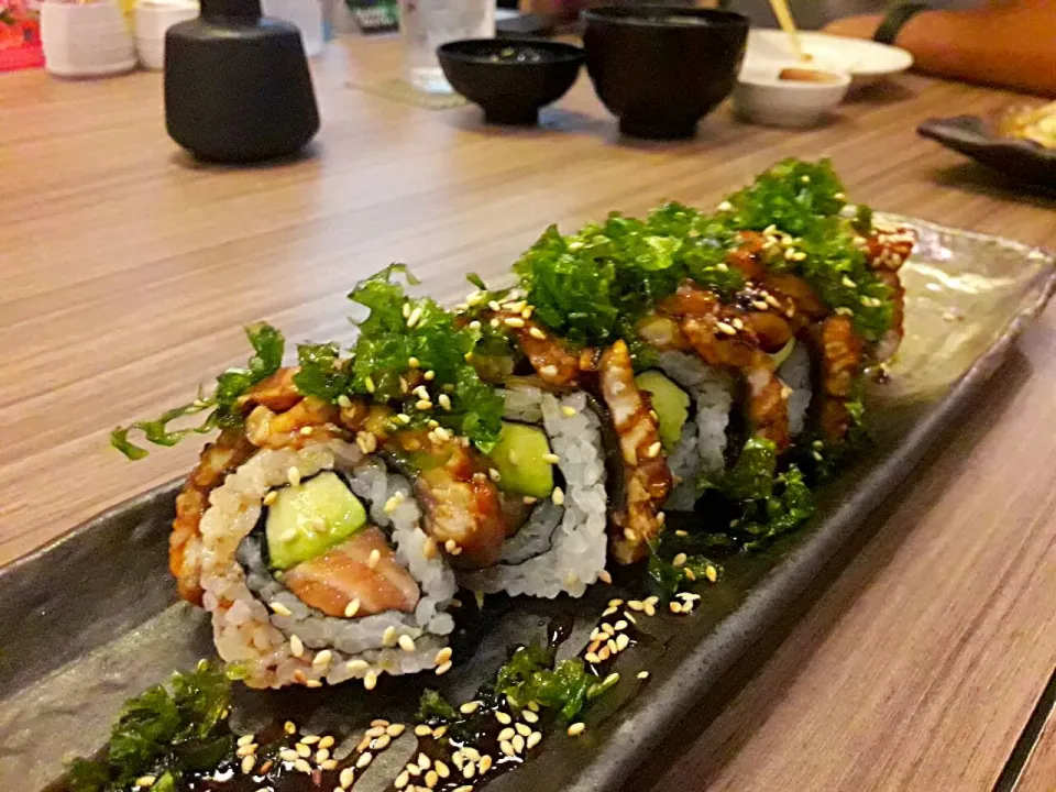 Snapdishの料理写真:Unagi Foie Gras Roll|Jeab Lertさん