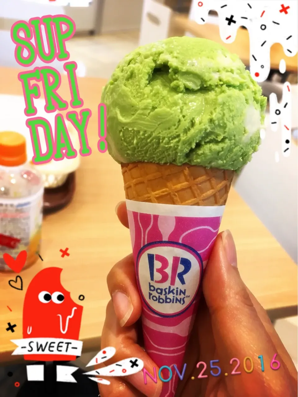 スーパーフライデーでアイスゲット🍨|みきぴょん♪さん