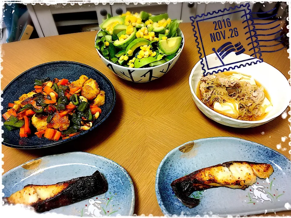 Snapdishの料理写真:11/26の夕ご飯🍴|みきぴょん♪さん