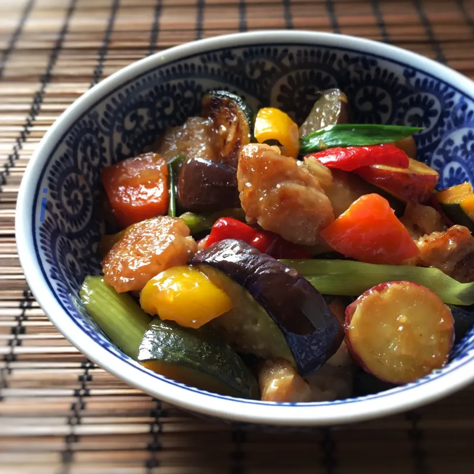 ゆんゆんゅんさんの料理 秋野菜の甘黒酢あん|izoomさん