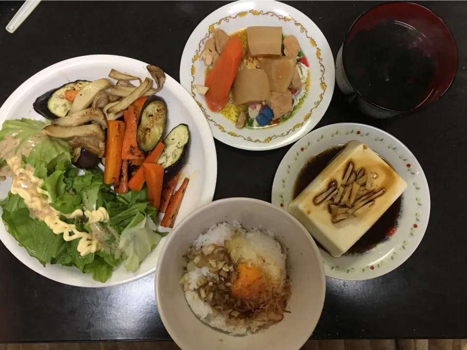 #単身赴任飯#今日の夕飯#みょうがとオカカの卵かけご飯#海藻スープ#野菜中心の食事|畑田 成治さん