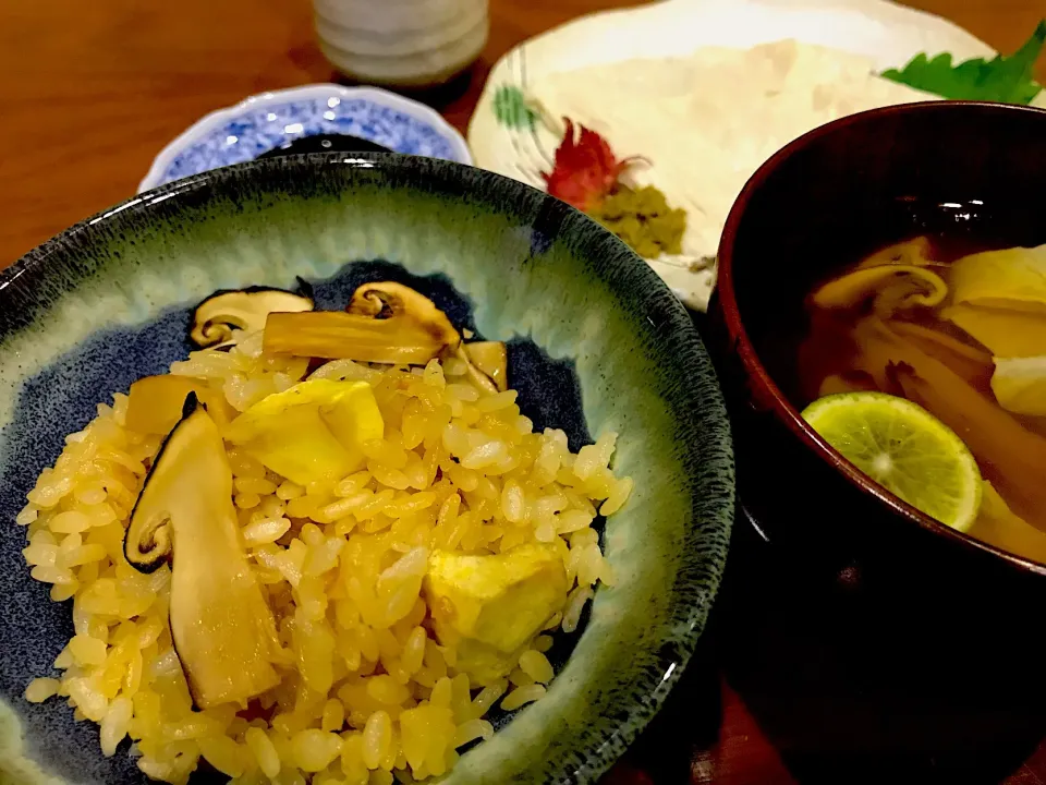 🍁松茸と栗のご飯
🍁松茸のお吸い物
🍁湯葉のお刺身|みほままこさん