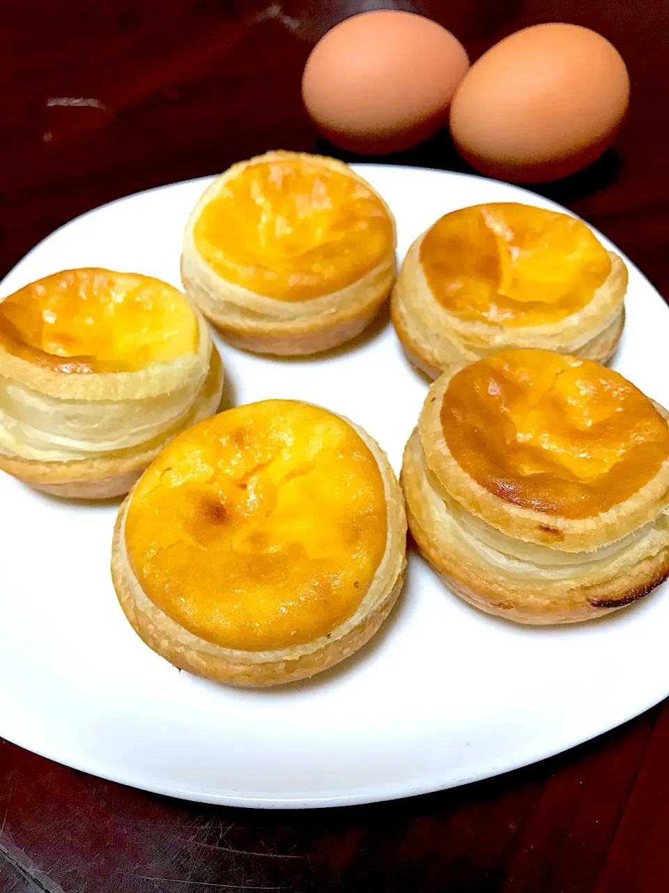 Holiday baking
Portuguese Egg Tarts

#homemade #eggtart|Yona Kiren Kohさん