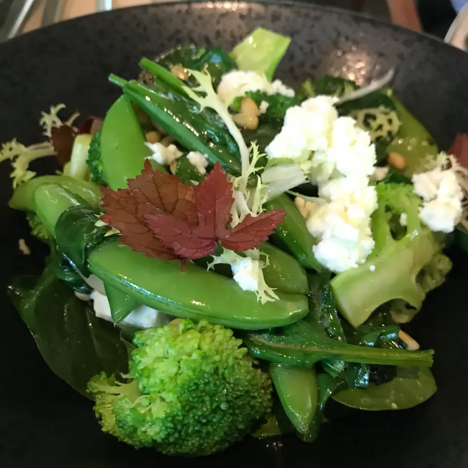 Roasted vegetable with pine nuts and feta cheese|sgさん