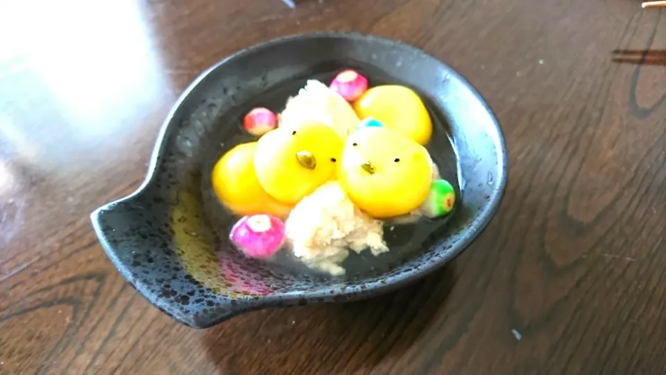 Snapdishの料理写真:はりねずみさんのかぼちゃ白玉のひよちゃん🐤 目は黒ごまver|やかんちゃんさん