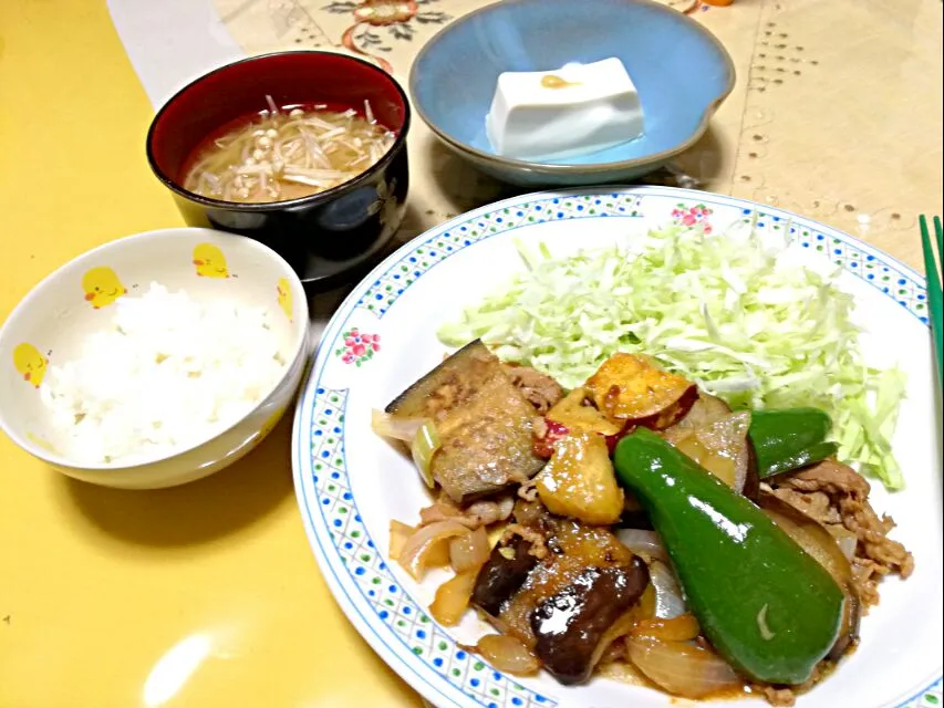 晩ごはん
 - 豚肉と野菜の焼き肉ソース炒め
 - 冷奴
 - モヤシとえのき　お味噌汁|korinoさん