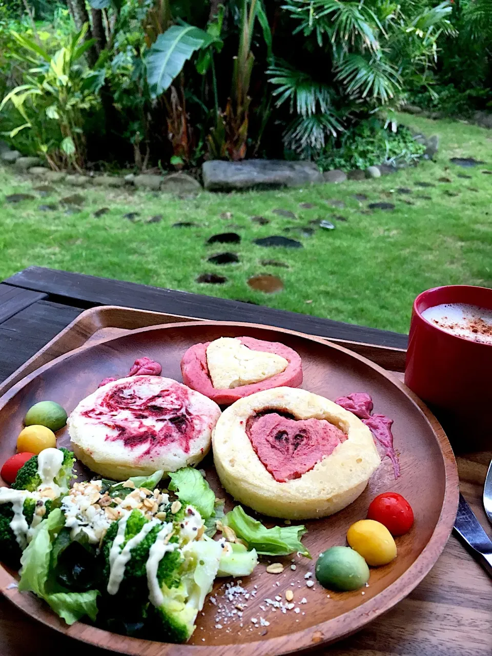 Snapdishの料理写真:グルテンフリーハートビーツパンケーキ♥️|kyon2さん