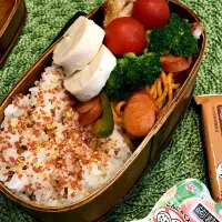 パパたろ弁当🍱

ふりかけごはん
ナポリタン
鶏ハム
チキンスティック塩レモン
ブロッコリー
ミニトマト|ひななぎさん