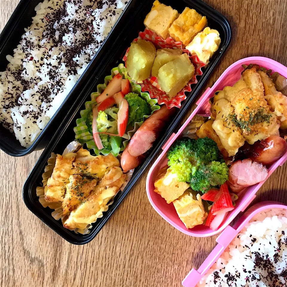 高校生息子と中学生娘のお弁当。
昨夜の残りのチキンピカタをアレンジ。マヨネーズと粉チーズで味付けをプラスしました。|shizuyoさん