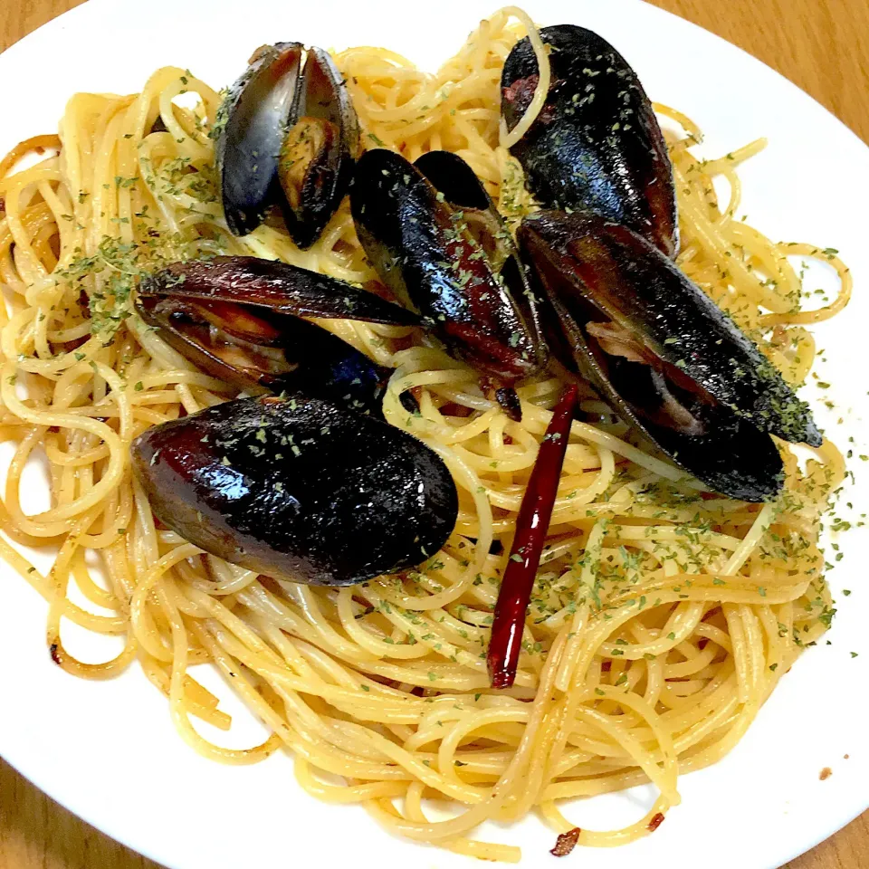 ムール貝のパスタ🍝アンチョビとにんにくを利かせておます|yumyum😋さん