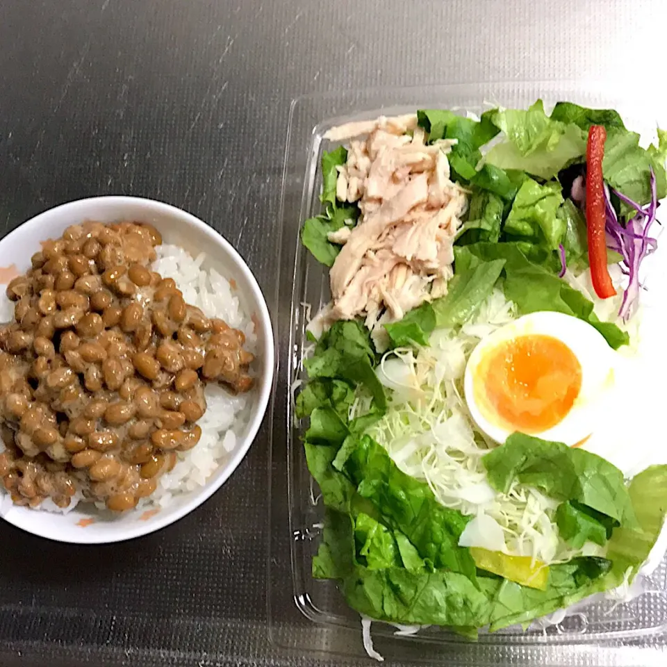 納豆ごはんと🍚サラダ🥗|💙💙渡辺翔太💙💙さん