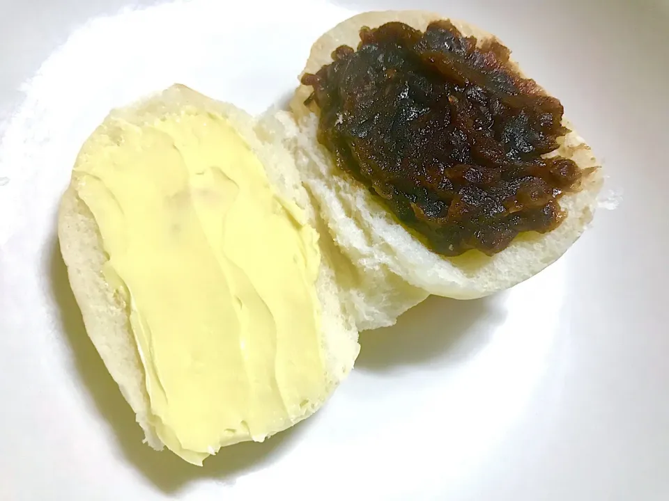 夕食前に、自家製つぶあんバターサンド😋|ギムレットさん