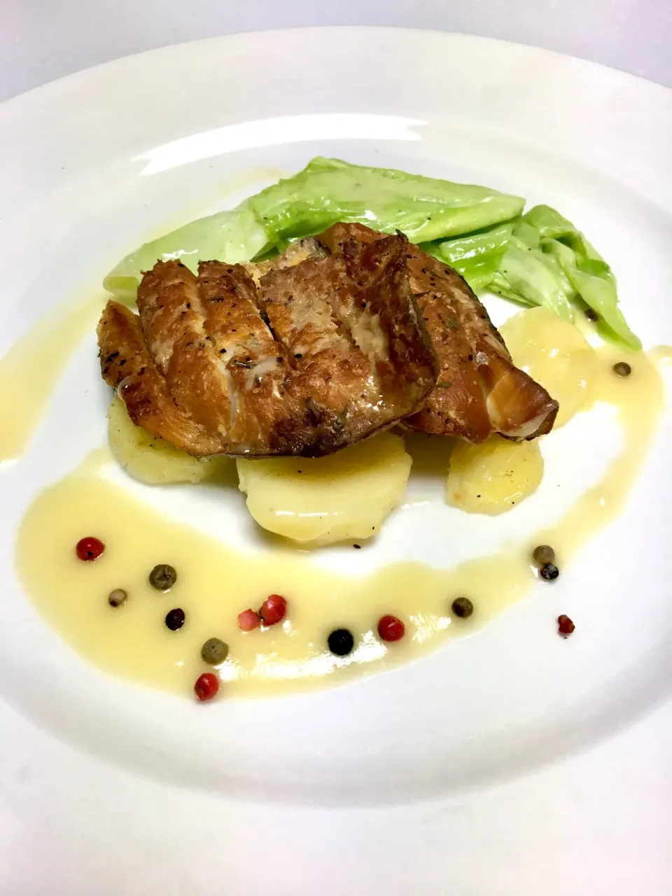 Snapdishの料理写真:Cod smoked with hickory wood chip, beurre blanc sauce|gonbenさん