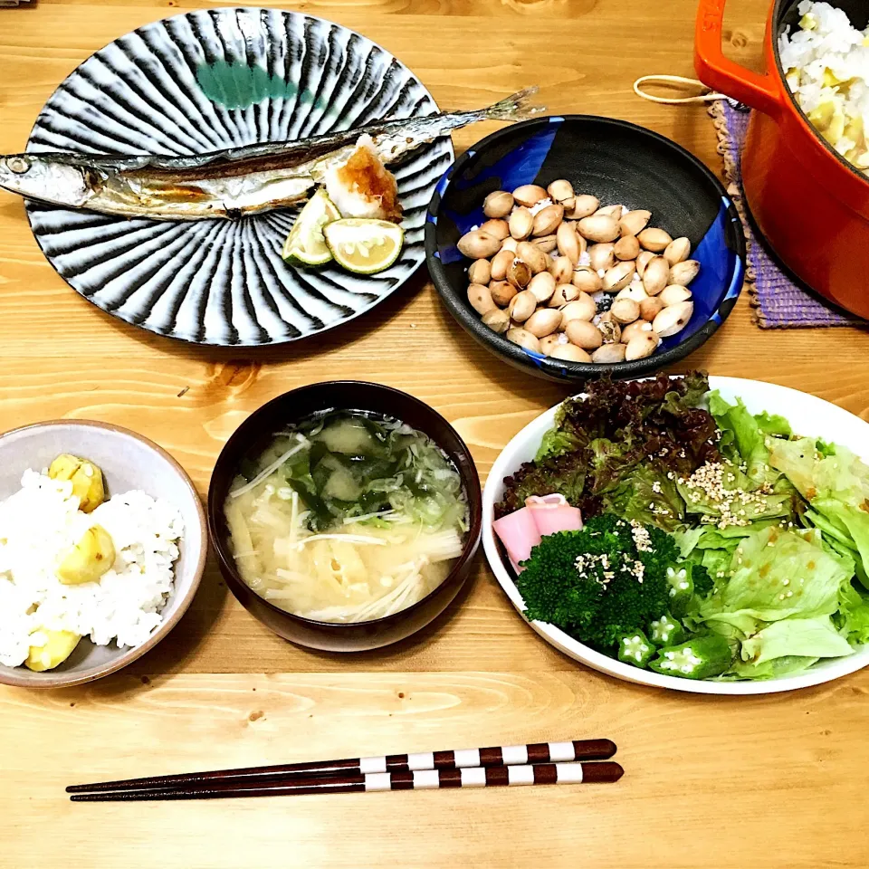 Snapdishの料理写真:秋満載♡夕ご飯

#栗ご飯#銀杏#秋刀魚#foodblog#おうちごはん#家庭料理#今日の晩御飯|akeminさん