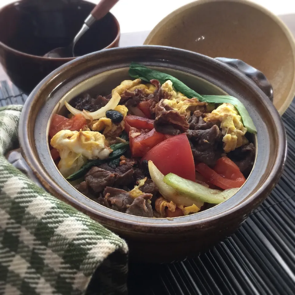 番茄牛肉炒蛋煲仔飯|アズフラさん