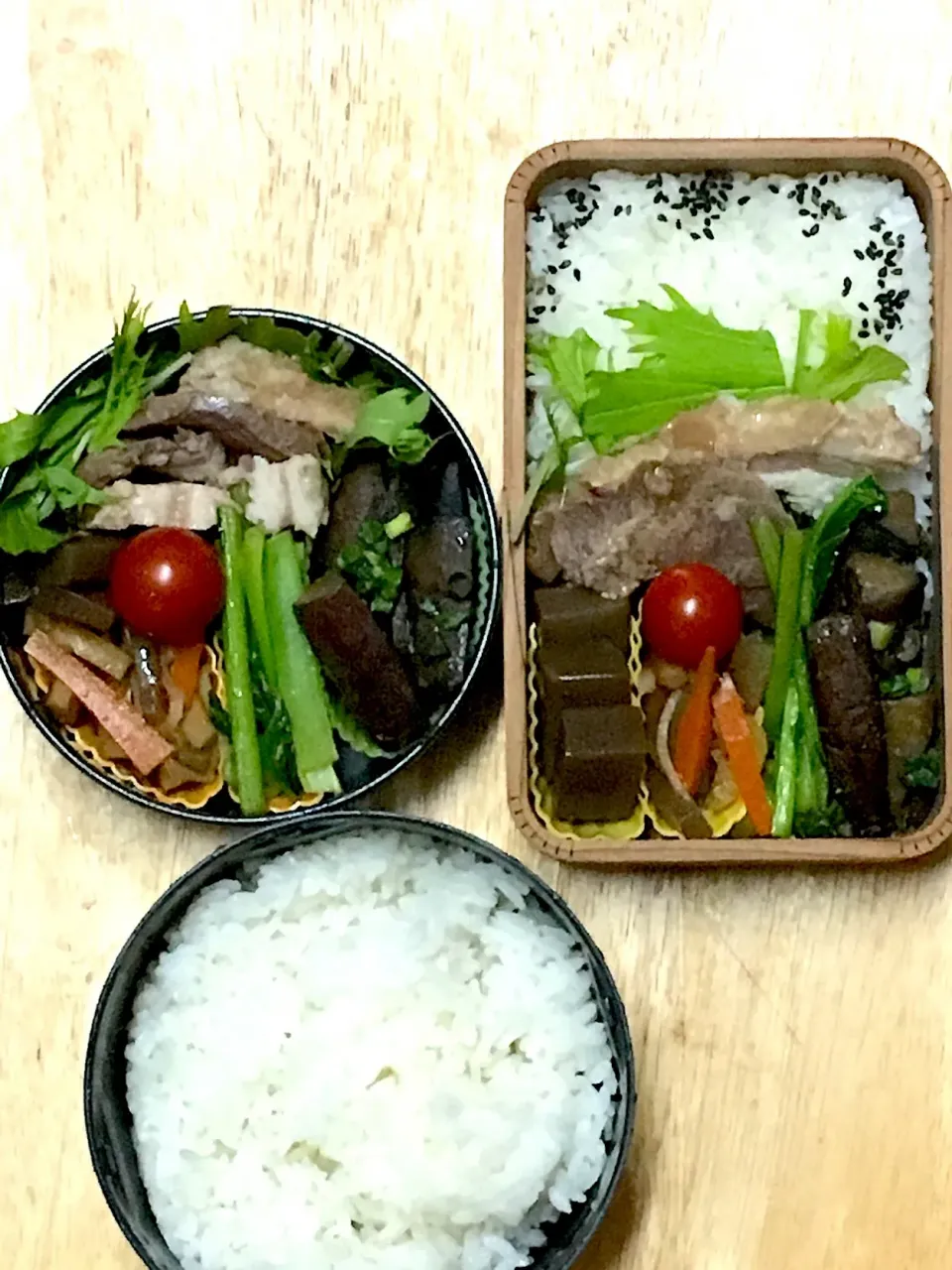 Snapdishの料理写真:猪肉(低温調理) 弁当|弁当 備忘録さん