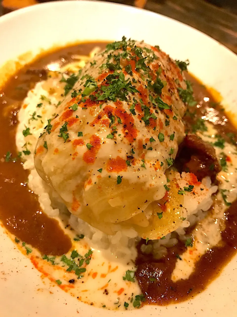 Snapdishの料理写真:Two Sam's Upの週替わり！今週は『クリーミー❤️ロールキャベツカレー』|大阪カレー部長さん