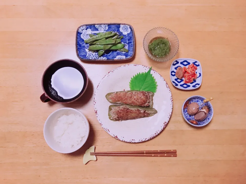 夕ごはん
ピーマンの肉詰め
モロッコ豆の煮びたし|ちゃみこさん