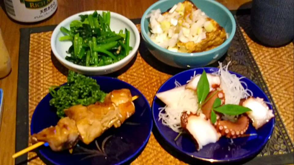 マグロの串焼き＆たこの刺身＆ほうれん草の胡麻あえ＆厚揚げ|まぐろさん