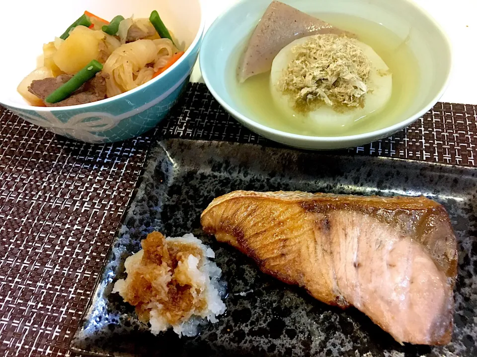 Snapdishの料理写真:#ぶりの塩焼き 
#肉じゃが 
#ふろふき大根|ゆぺこさん