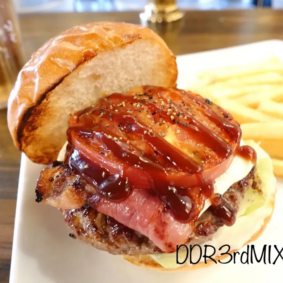 シェイクツリーで久しぶりのランチ クリームチーズバーガー|ddr3rdmixさん