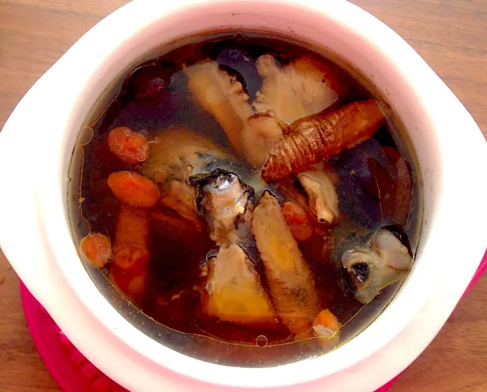 Black chicken soup with herbs|Anita Chiamさん