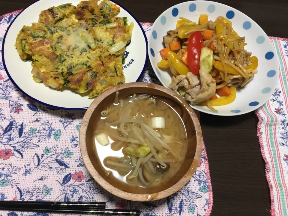 #カレーチヂミ#青椒肉絲#味噌汁|はっしーさん