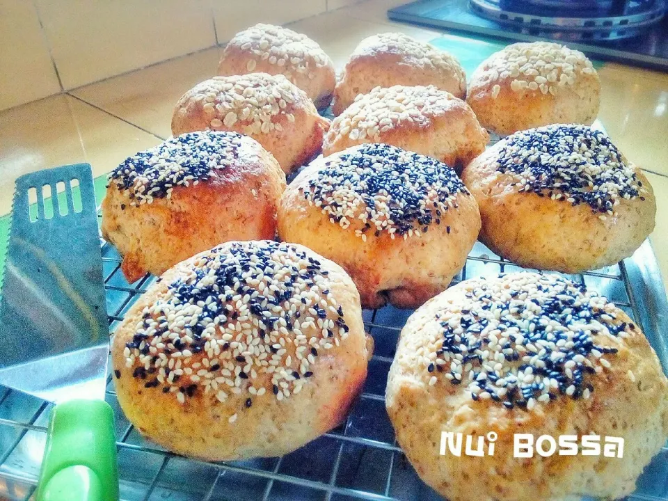 "Whole Wheat Bread"💛💚😀|nuibossa fb.Nui Bossaさん