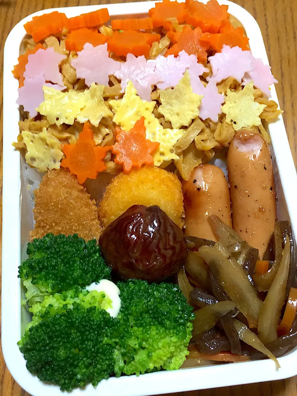 10月13日(金) 秋の紅葉弁当🍱(^～^)|かよっぺさん