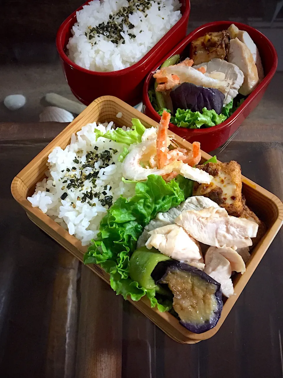 Snapdishの料理写真:厚揚げの激辛麻婆豆腐。
ササミのハーブソルト炒め。
塩豚。
人参🥕と白海老のかき揚げ。|Kumi_loveさん