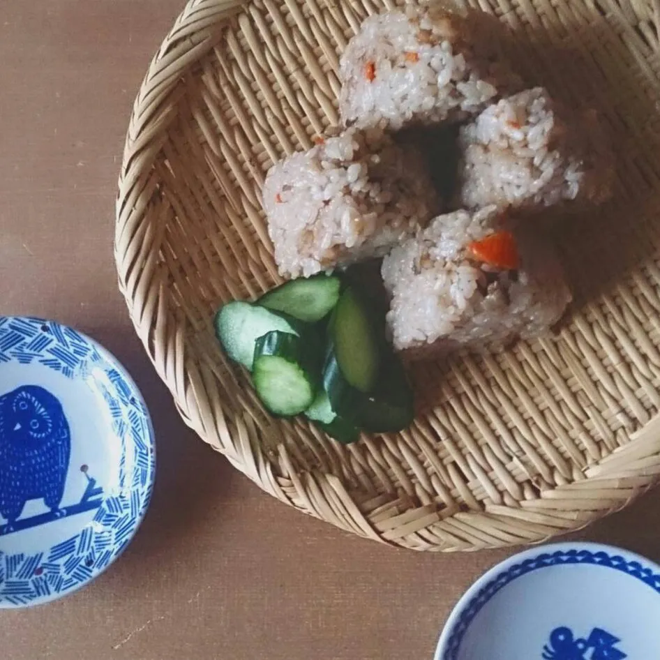 舞茸ご飯でおにぎり🍙|takakoさん