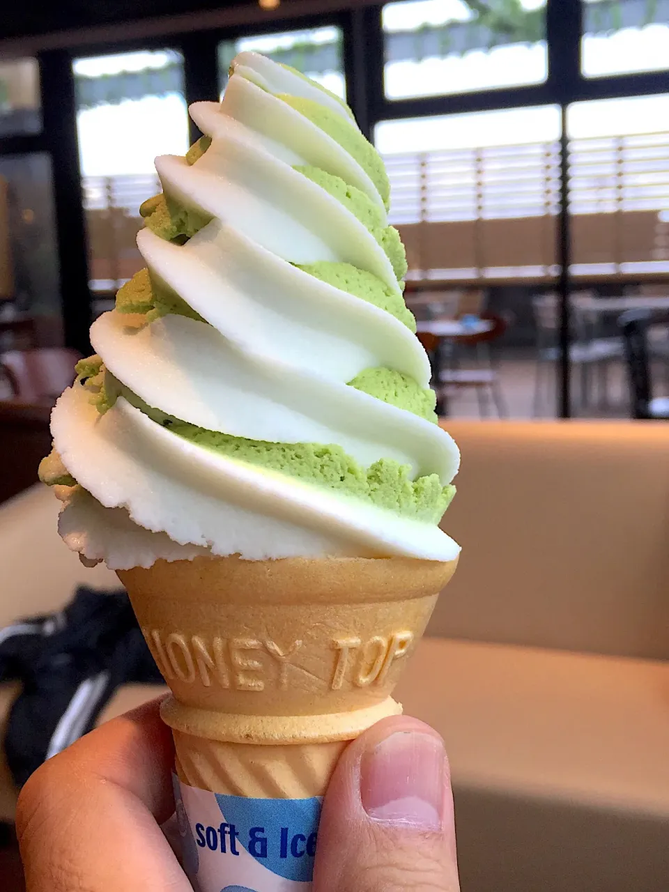 錦町生協の佐世保バーガーの抹茶のソフトクリーム🍦|ま〜てぃんさん