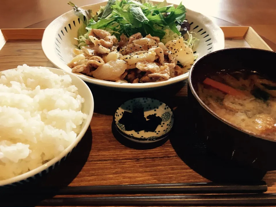 新米生姜焼き定食🍚✨|Perritoさん