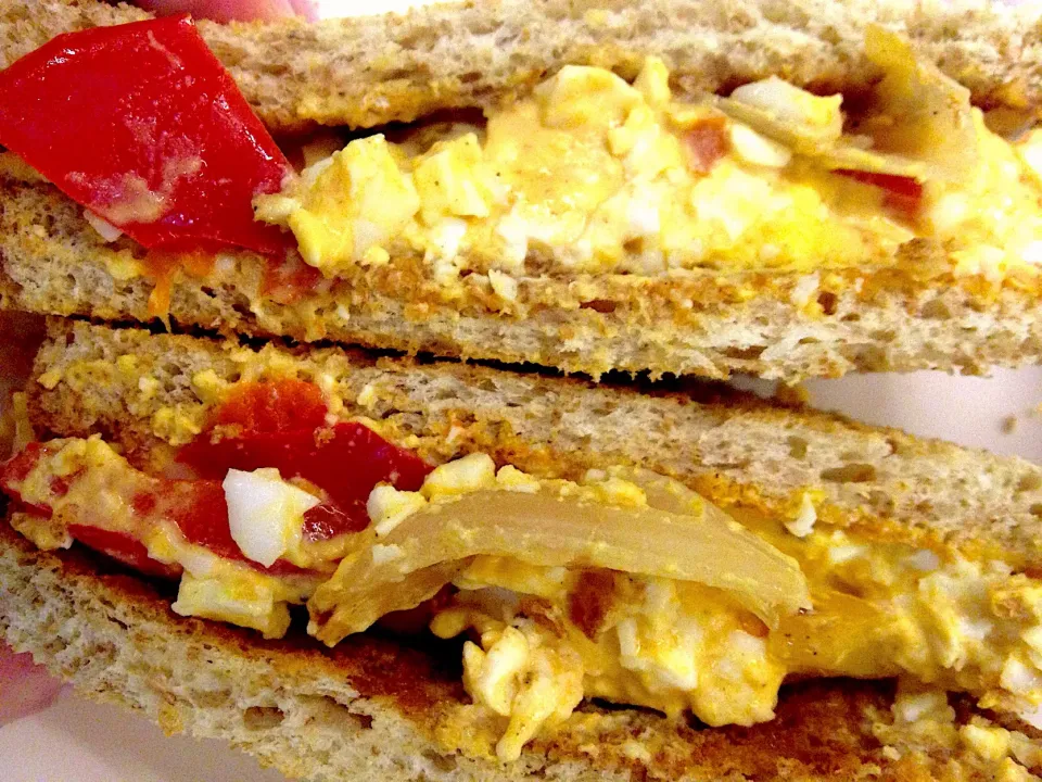 Eggs and Peri-Peri grilled veges sandwich|Anita Chiamさん