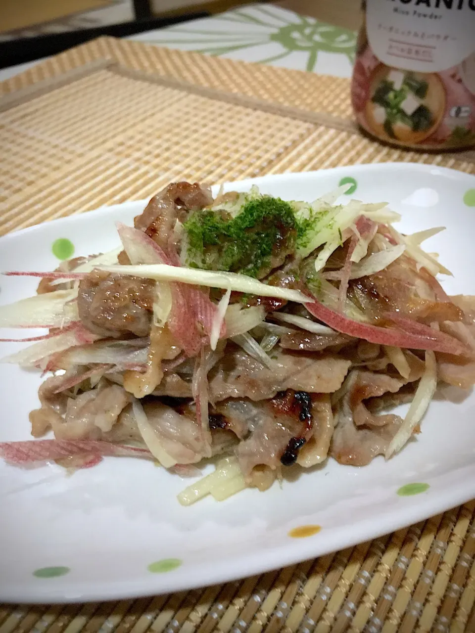 豚肉の新生姜とみょうがたっぷり味噌炒め.ご飯🍚... 進みますぅ😚|🌿ぴぴさん