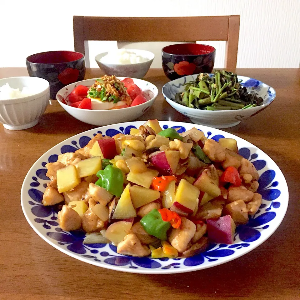 鶏胸肉とカシューナッツの炒め物、空芯菜の炒め物、豆腐の旨だれサラダ#おうちごはん #手料理 #夕飯 #晩ご飯 #家庭料理 #中華|ゆかりさん