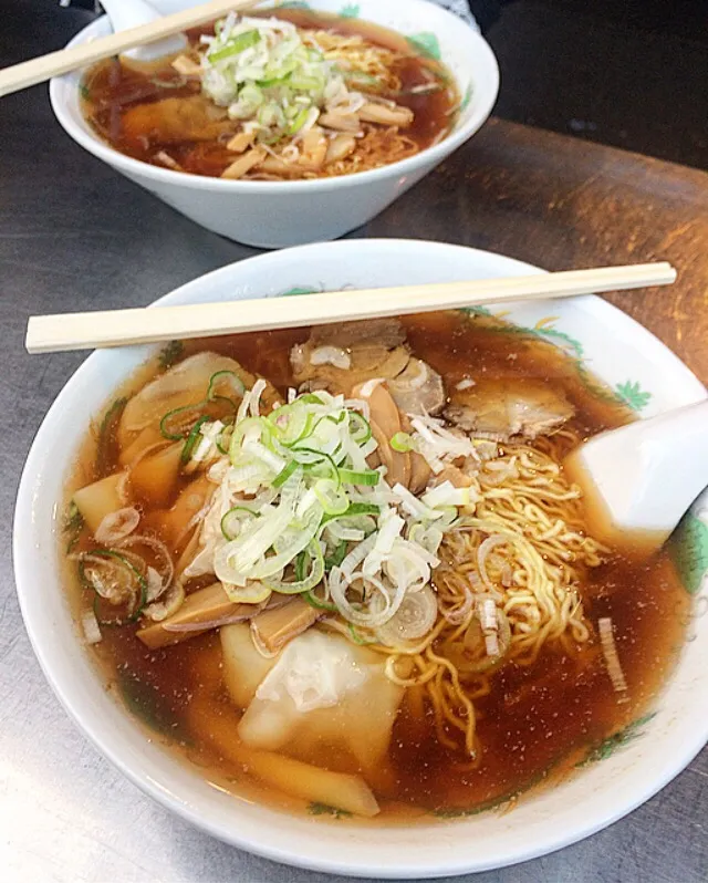 Snapdishの料理写真:朝ラー市場メシ🍜 東京 築地場外市場 中華そば 若葉|ガク魁‼︎男飯さん