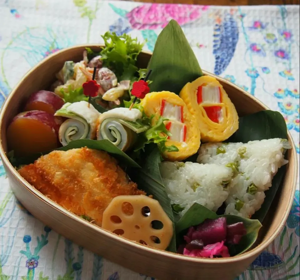 Snapdishの料理写真:ちまきごはん弁当 🍠🍁|mika78さん