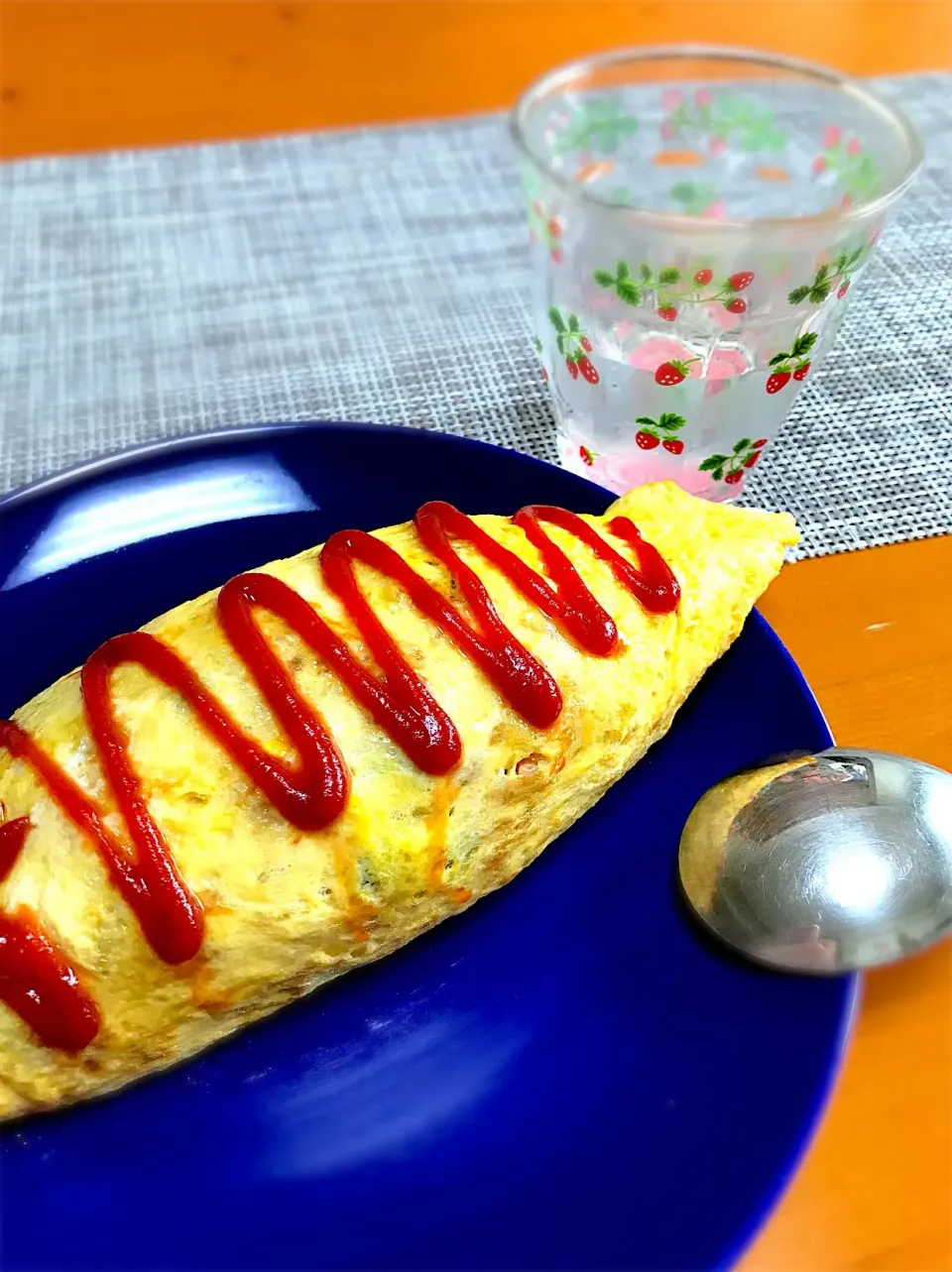 今日のランチは
いつものオムライス🍴|ちはるさん