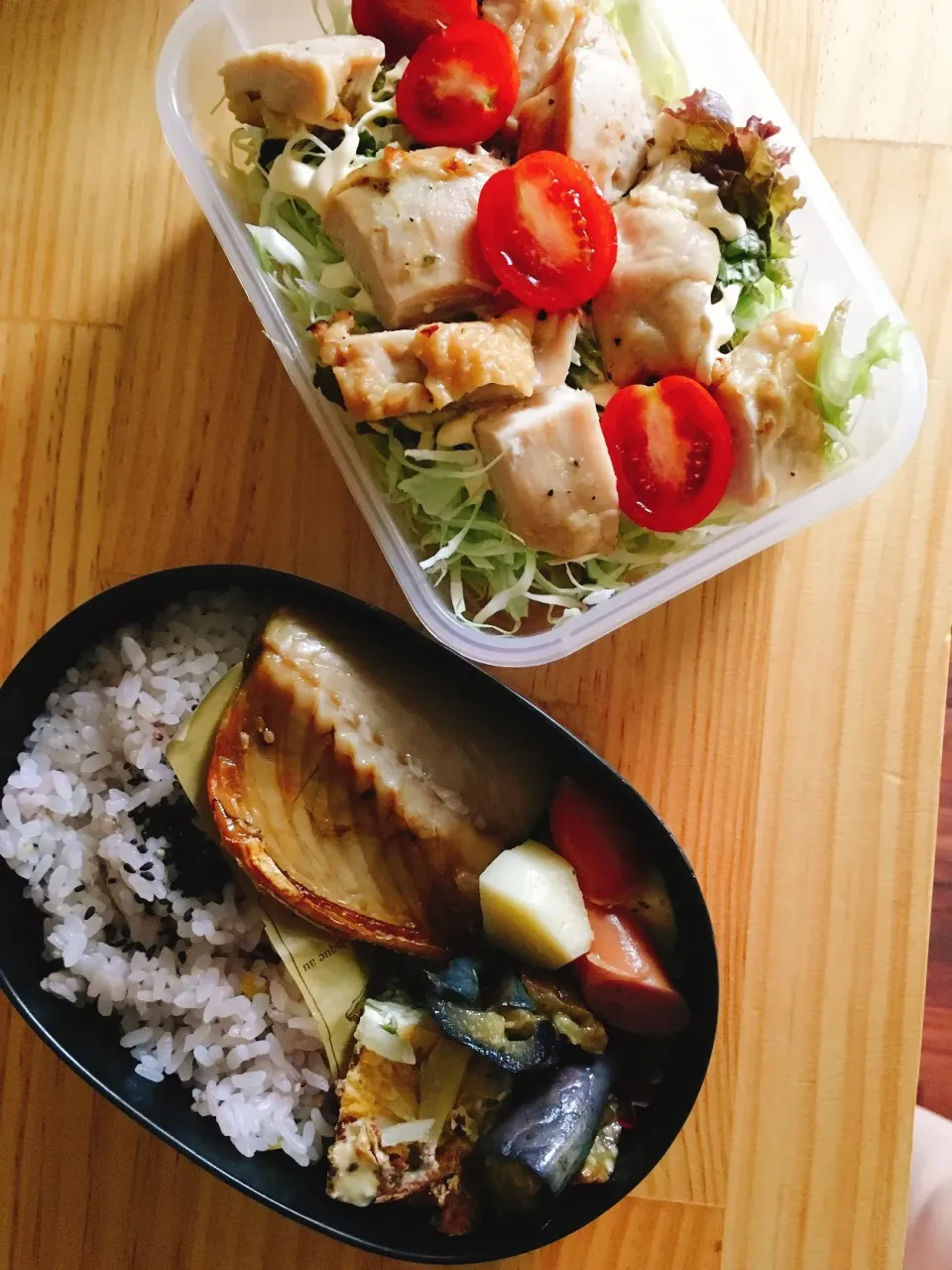 今日のお弁当♡

 #秋らしく#お弁当#サバ#サラダ#お昼ごはん|ゆかさん