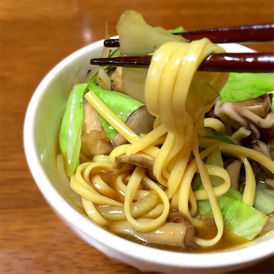 Snapdishの料理写真:鶏肉とキャベツ、玉ねぎ、舞茸のカレーきしめん#家庭料理 #晩ご飯 #夕飯|ゆかりさん