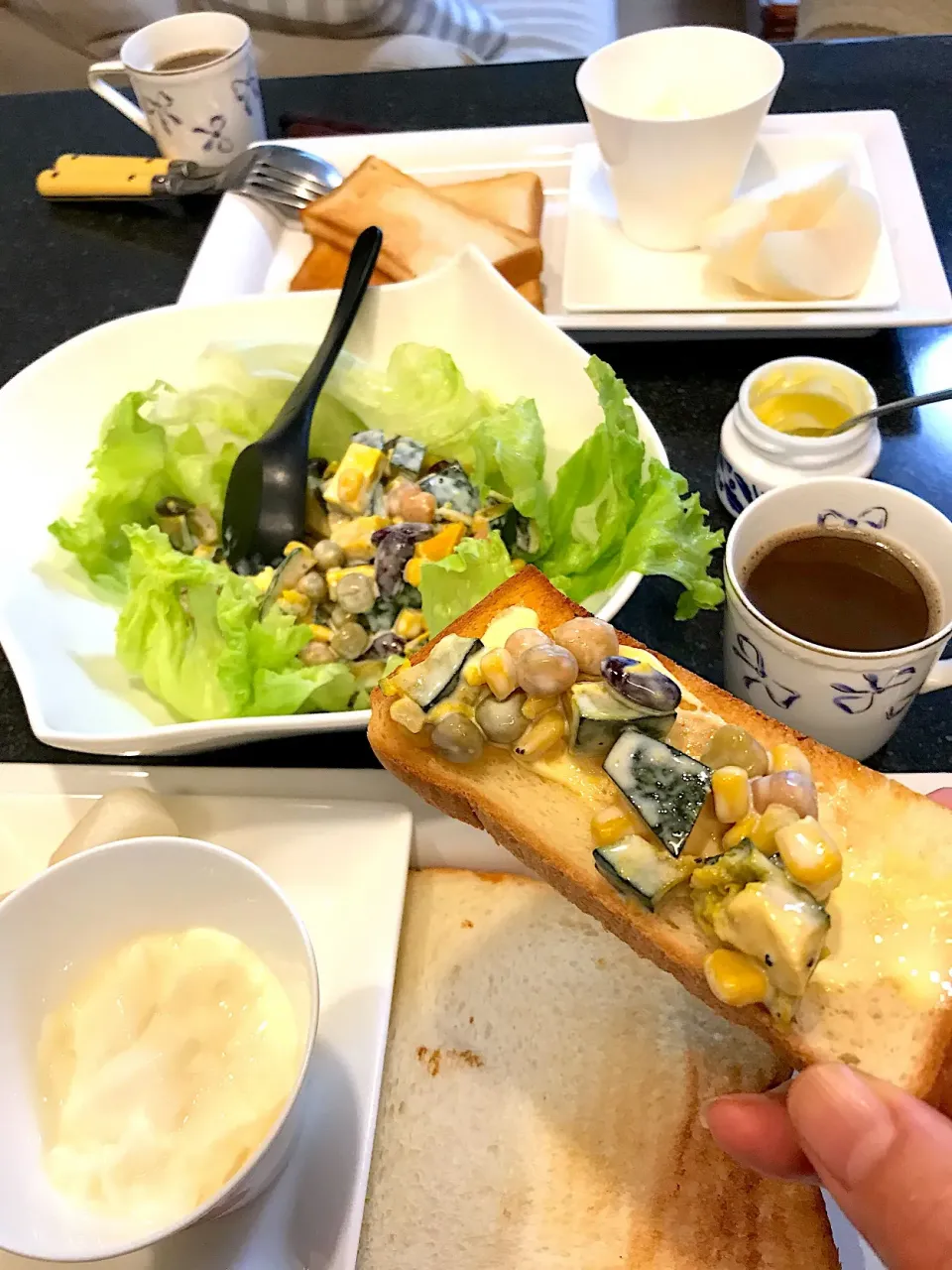 南瓜と豆のサラダ🥗で朝ごパン🍞|シュトママさん