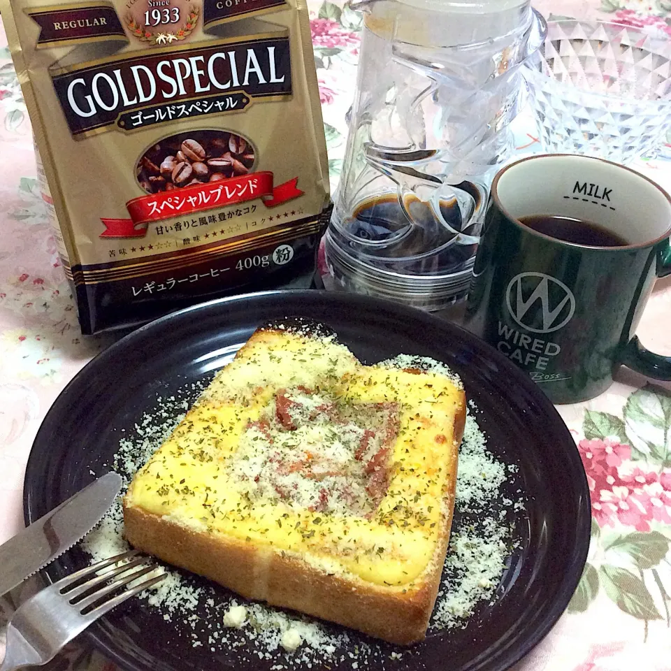 カルボナーラトーストとコーヒーで朝ごパン💕今日はお天気イマイチだからおうちごはん楽しむぞ〜！|夢ーテルさん